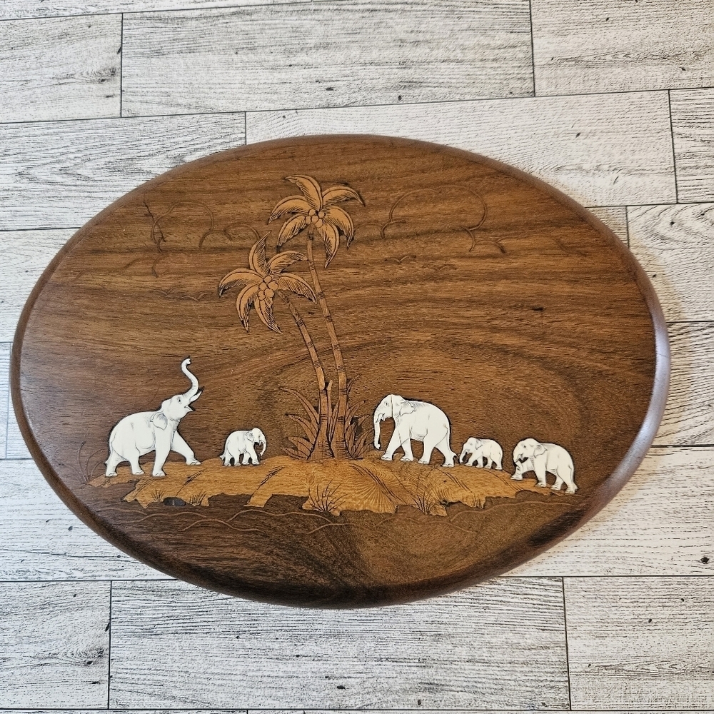 VTG INLAID WOOD PLAQUE PICTURE WALL ART WITH INLAY BONE ELEPHANTS 12" x 9"